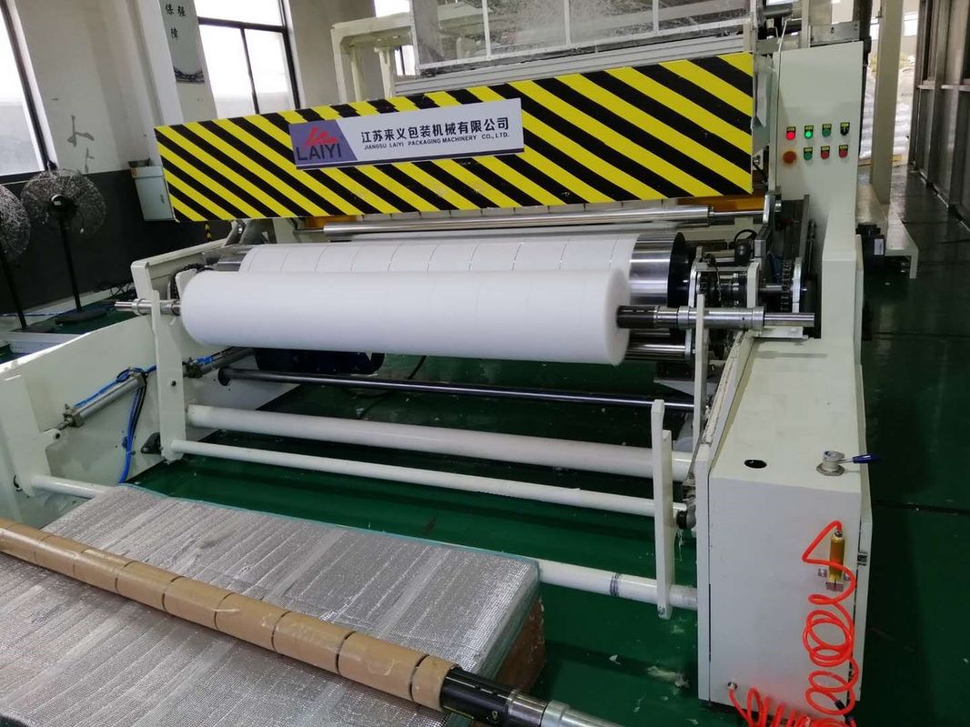 Thép không gỉ Chiều rộng 1600mm Máy thổi vải Melt cho vật liệu lọc mặt nạ