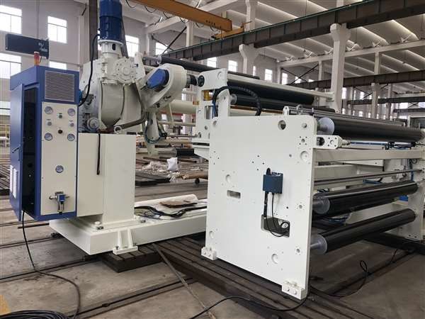 200- 400 Kg/h Công suất sản xuất Máy làm mỏng giấy ép cốc với lớp phủ